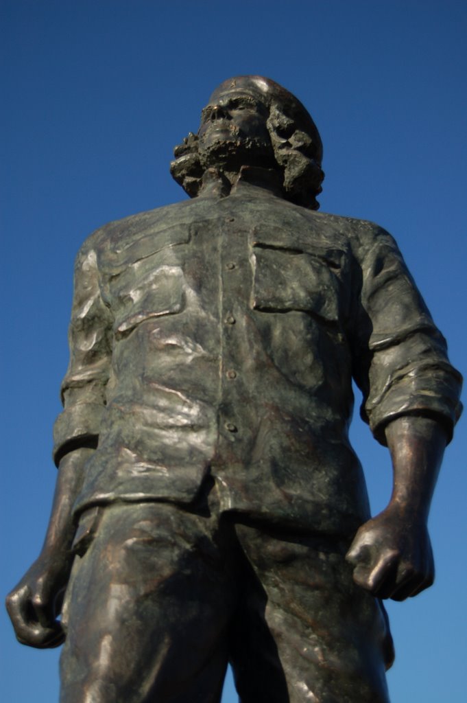 Hombre de puño grande 1